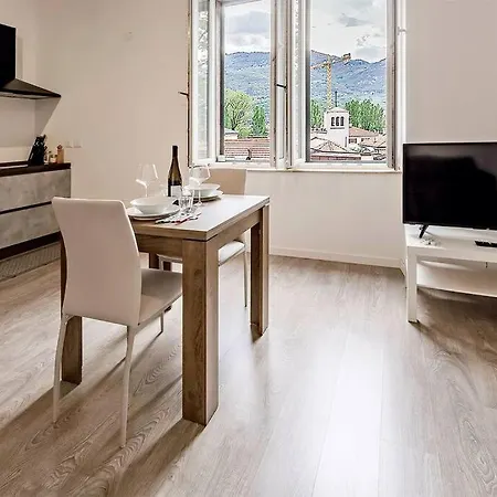 Appartement Modern Retreat, Views & Walkability