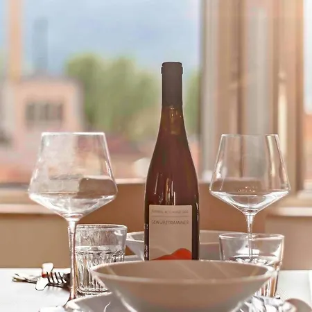 Appartement Modern Retreat, Views & Walkability