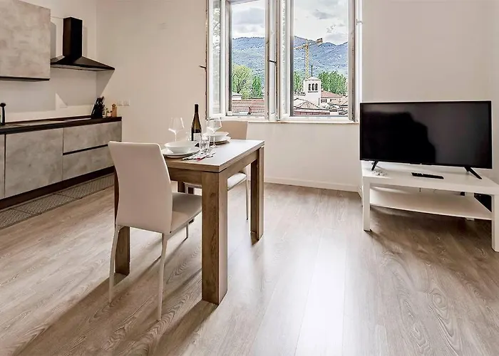 Appartement Modern Retreat, Views & Walkability